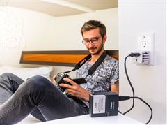 SKROSS cestovní adaptér MUV Micro, univerzální, neuzemněný