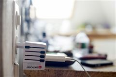 SKROSS cestovní adaptér MUV USB AC, univerzální, neuzemněný, USB A+C 15W