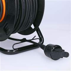 Solight prodlužovací přívod na bubnu, 1 zásuvka, venkovní, 50m gumový kabel, 3x 1,5mm2, IP44