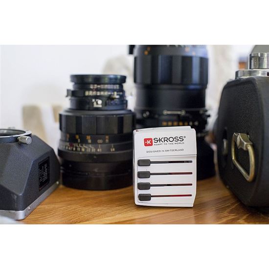 SKROSS travel adapter MUV USB AC65PD, universal, ungrounded, USB A+C 65W