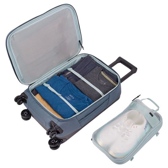 Thule Aion carry on spinner
