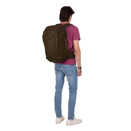 Thule Landmark 40L travel pack deep khaki