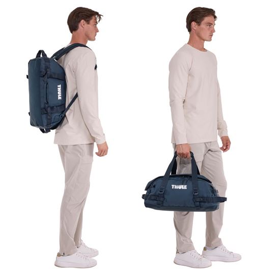 Thule Chasm S sportovní taška 30 L TDSD301 - Darkest Blue