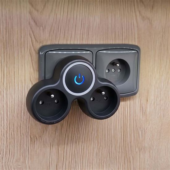 Solight adaptor 2x 10A, on-off switch, black
