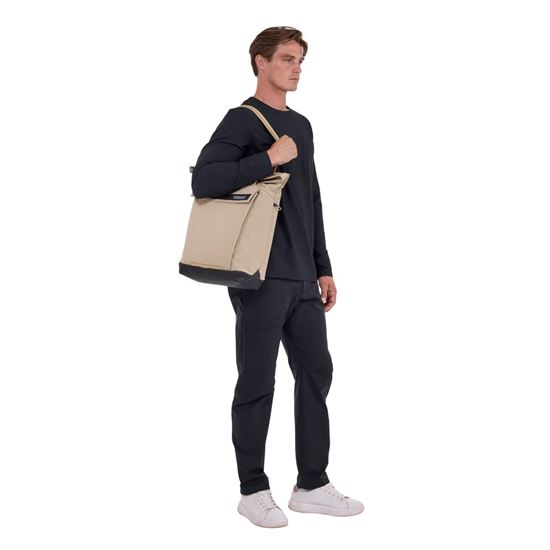 Thule Paramount 22L tote bag gentle beige