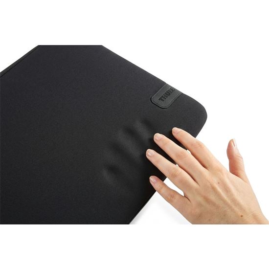 Thule Koya pouzdro na 16" Macbook Pro/notebook TKS116 - černé